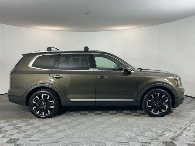 Used 2024 Green Kia SX-Prestige image 4