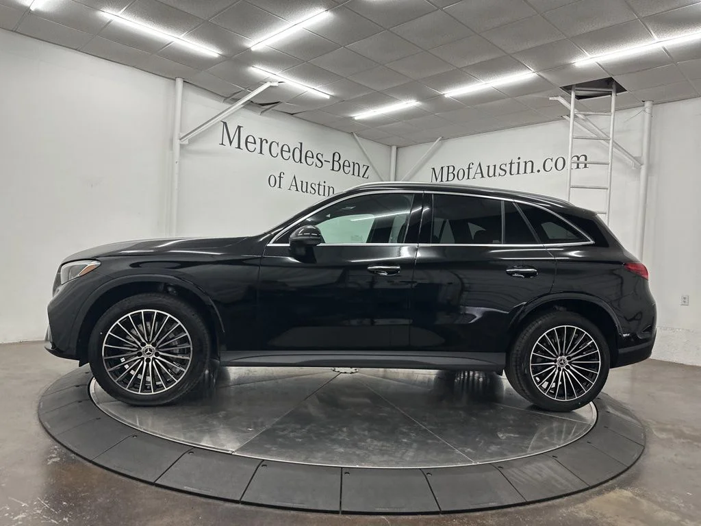 New 2026 Black Mercedes-Benz GLC 300 image 4