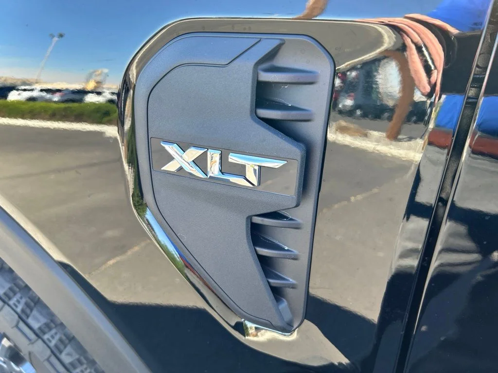 New 2026 Shadow Black Ford XLT image 18