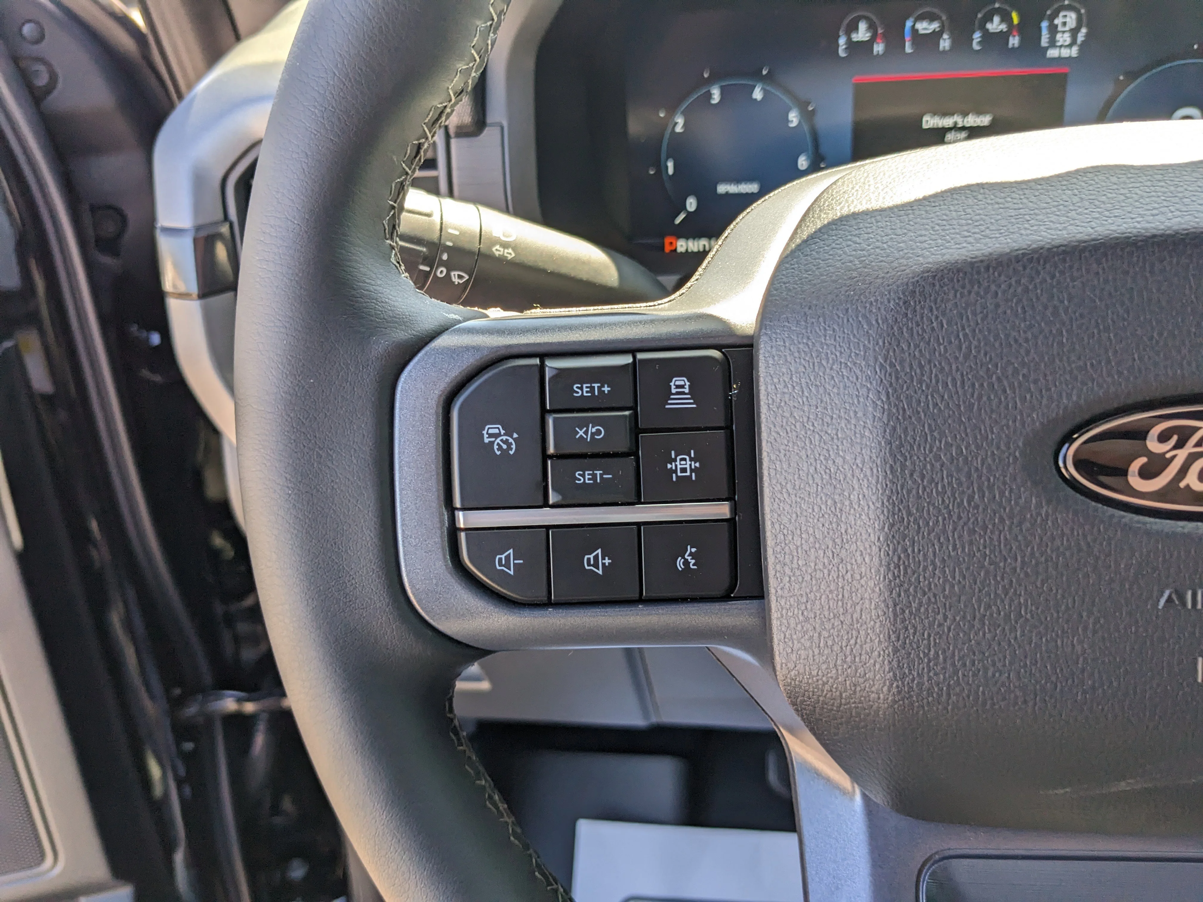 New 2026 Agate Black Metallic Ford XLT image 30