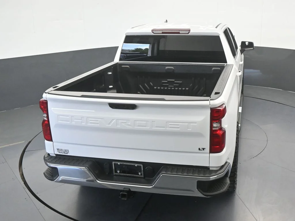 Used 2026 Summit White Chevrolet LT image 52