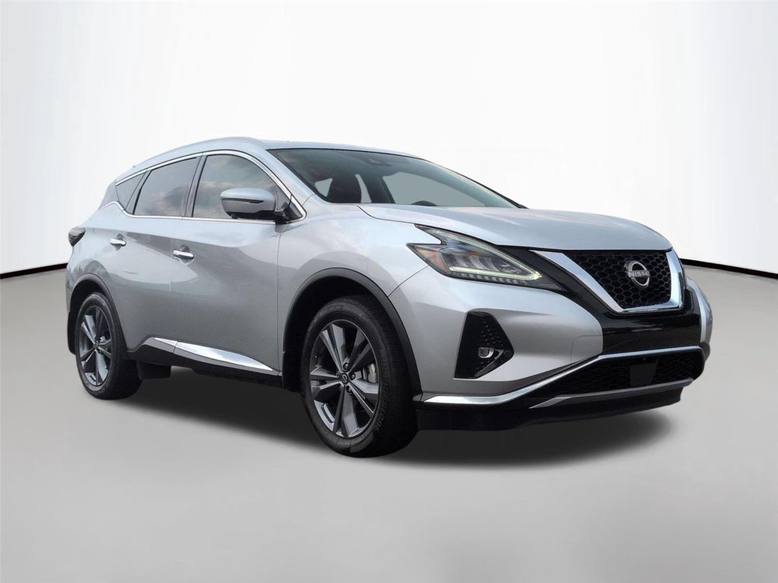 Used 2023 Brilliant Silver Metallic Nissan Platinum image 7