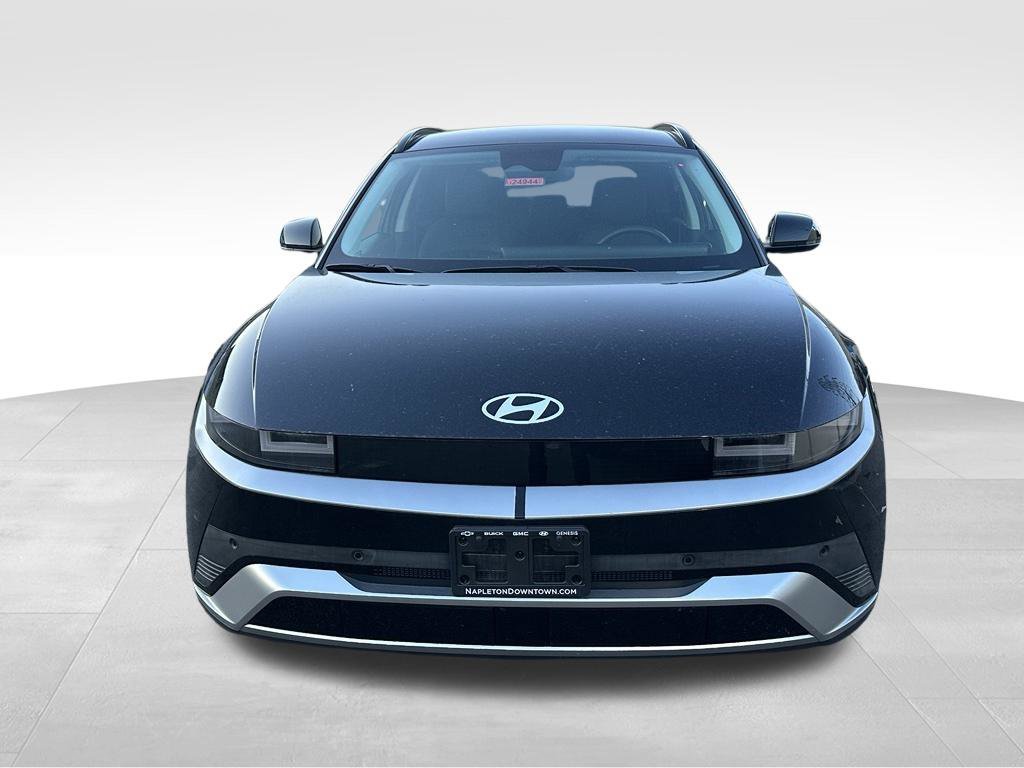 Used 2025 Black Hyundai SEL image 3