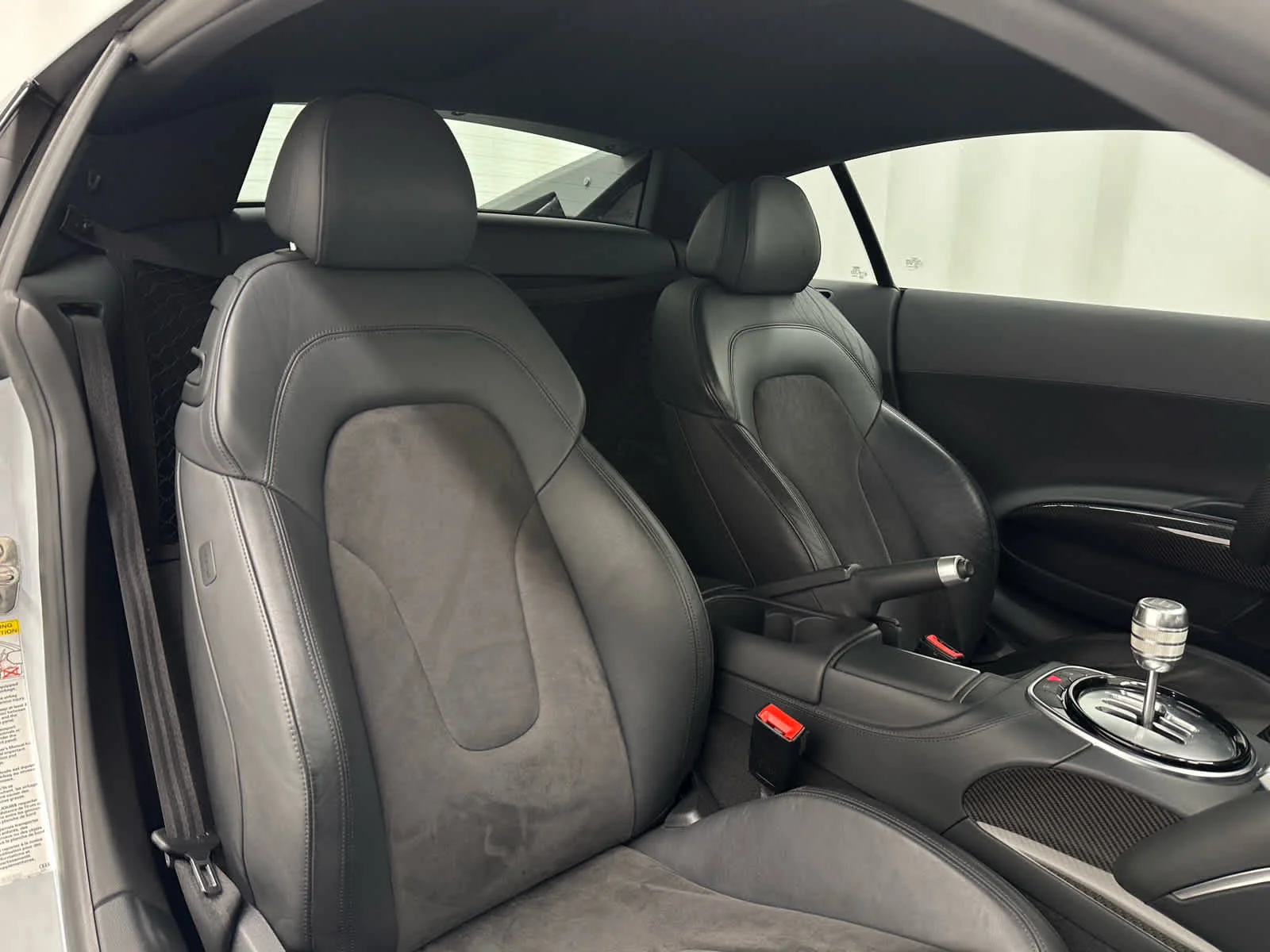 Used 2015 Ibis White Audi V8 image 16