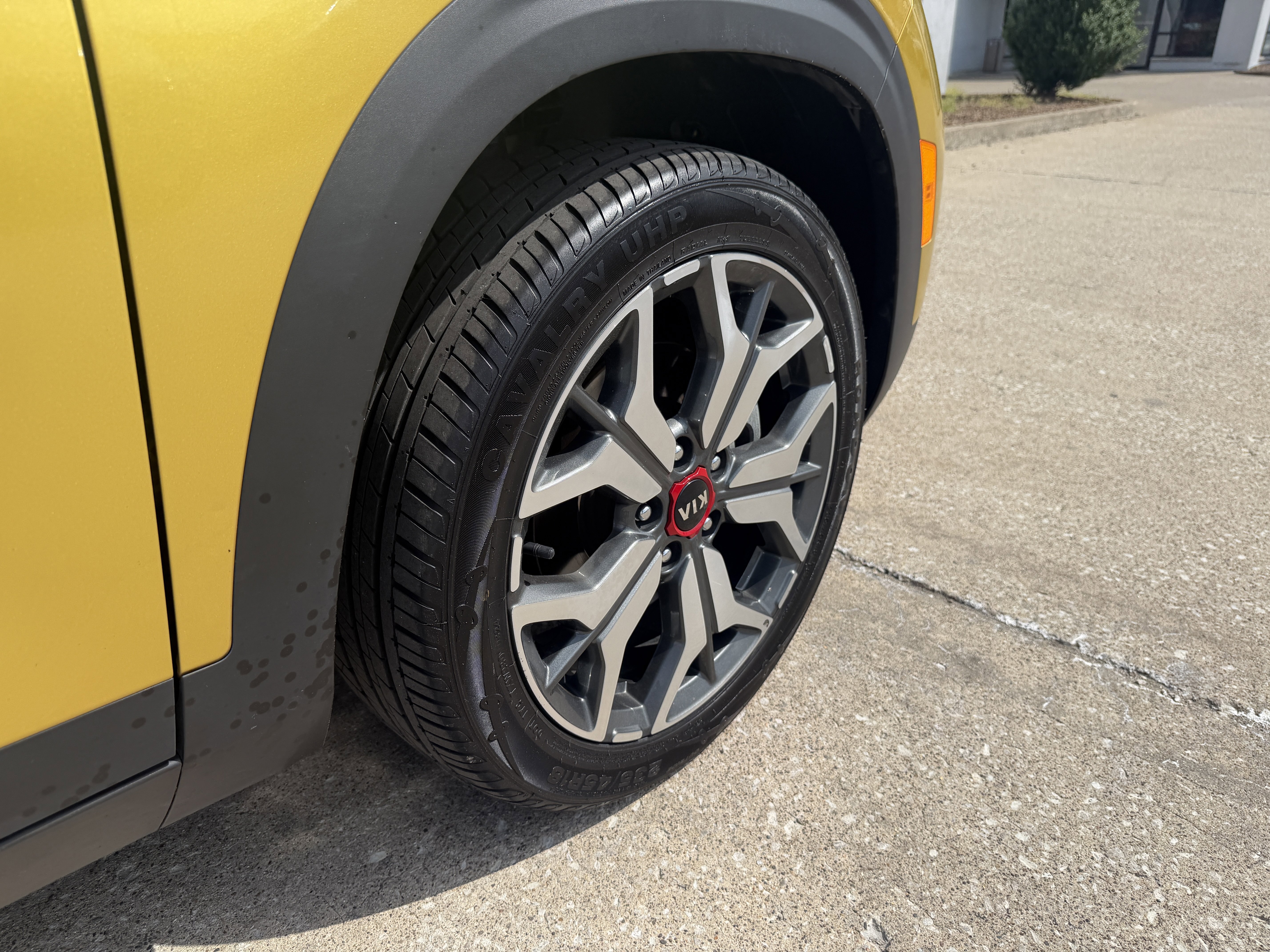 Used 2021 Starbright Yellow Kia SX image 20
