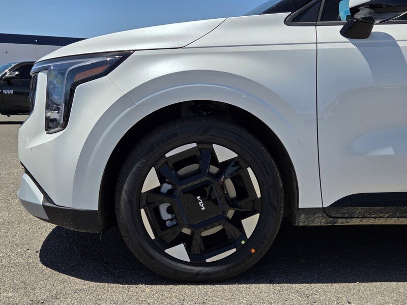 New 2026 Snow White Pearl Kia EX image 5