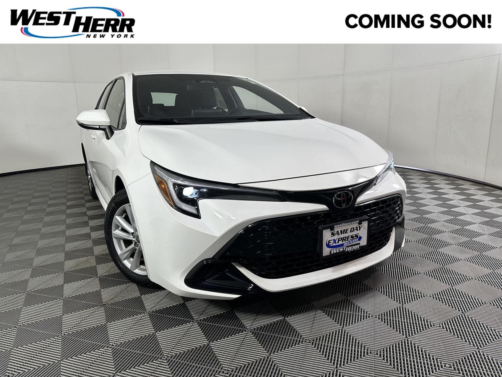 Used 2024 Ice Cap Toyota SE image 1
