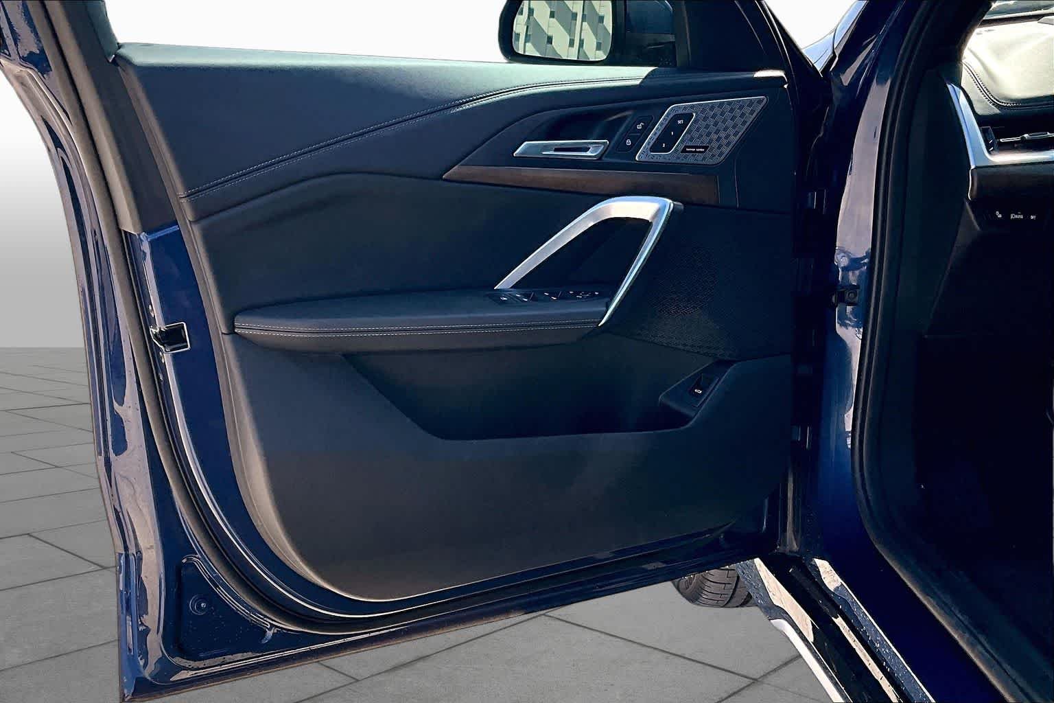 Used 2025 Phytonic Blue Metallic BMW xDrive28i image 21