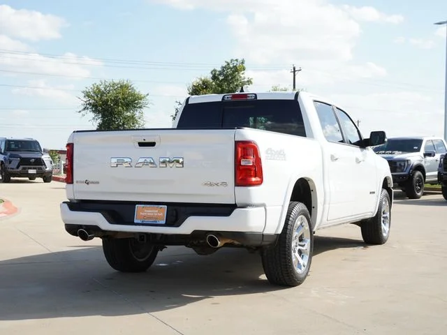 Used 2025 White Ram Big Horn/Lone Star image 10