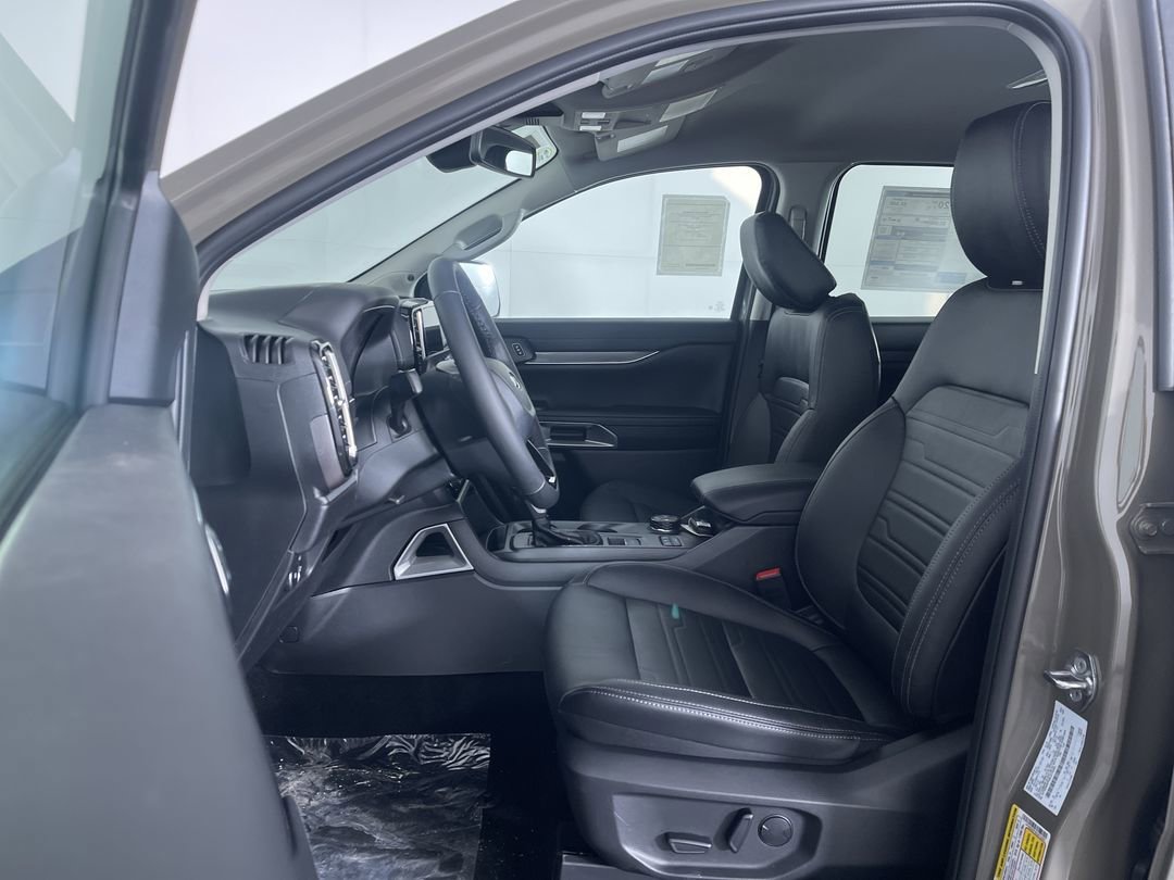 New 2025 Marsh Gray Ford Lariat image 15