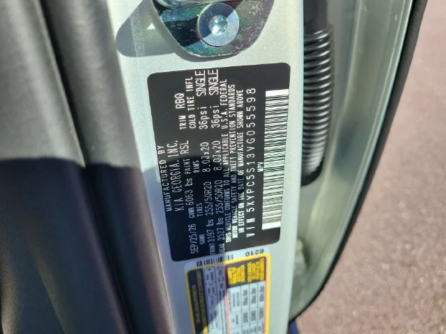 New 2027 Ivory Silver Kia EX image 33