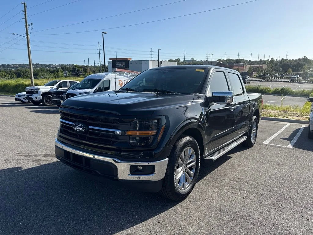 Used 2024 Black Metallic Ford XLT image 5