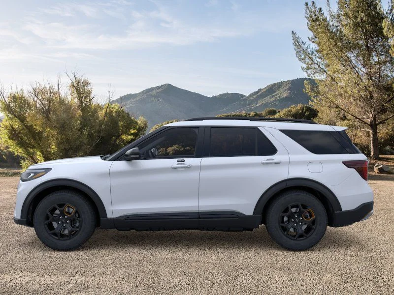New 2026 Space White Metallic Ford Tremor® image 5