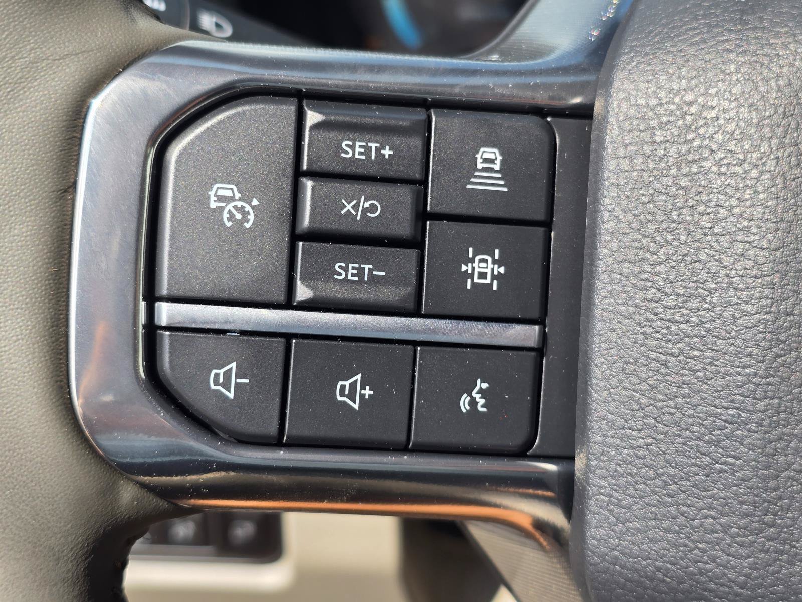 New 2026 Agate Black Metallic FORD F-350® Platinum® image 26