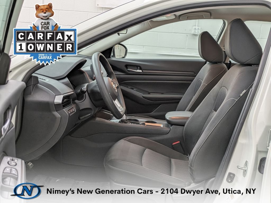 Used 2022 White Nissan 2.5 S image 3