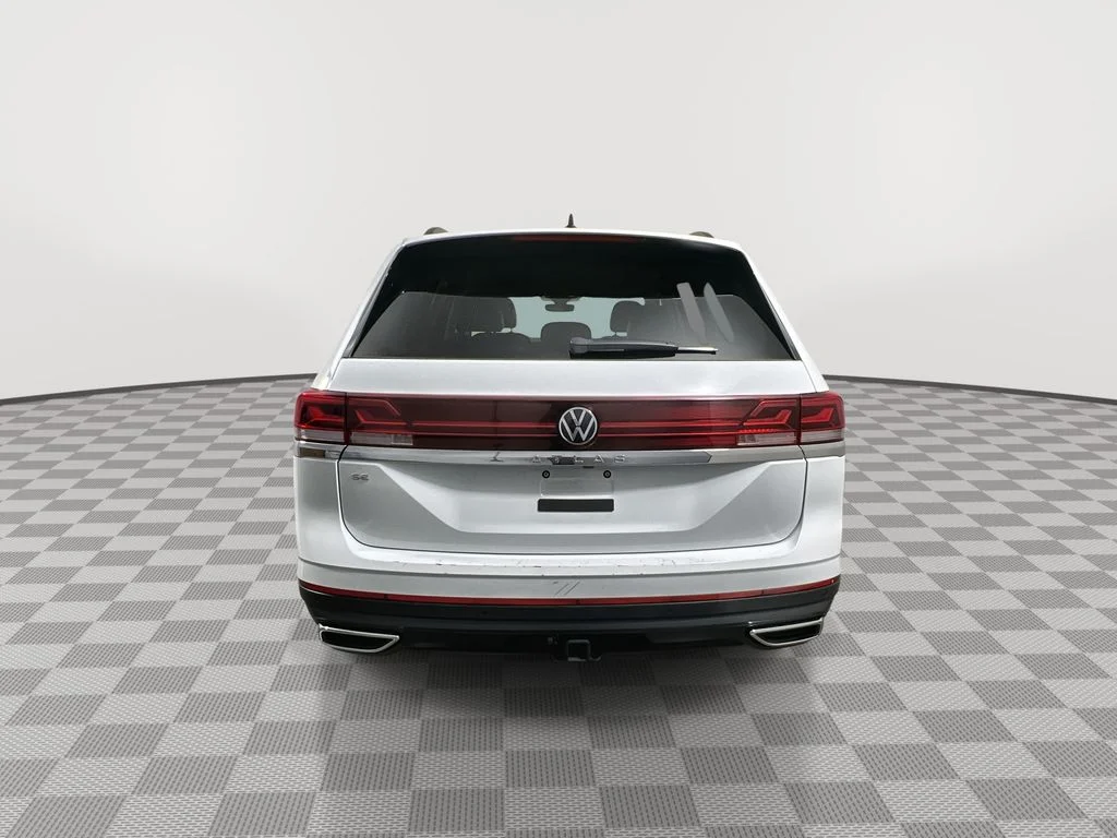Used 2025 Gray Volkswagen 2.0T SE w/Technology image 7