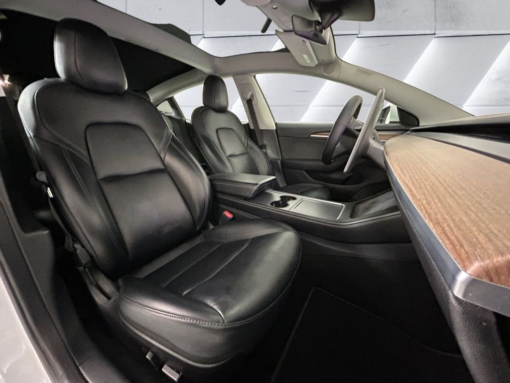 Used 2022  Tesla Long Range image 14