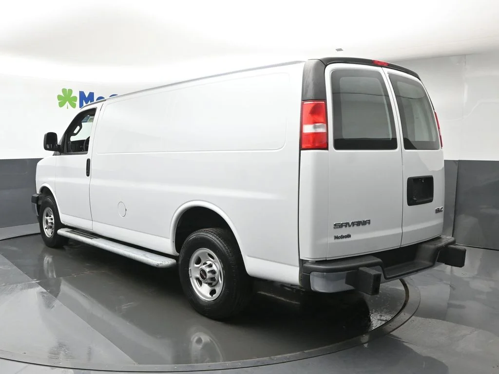 Used 2024 White GMC Work Van image 21