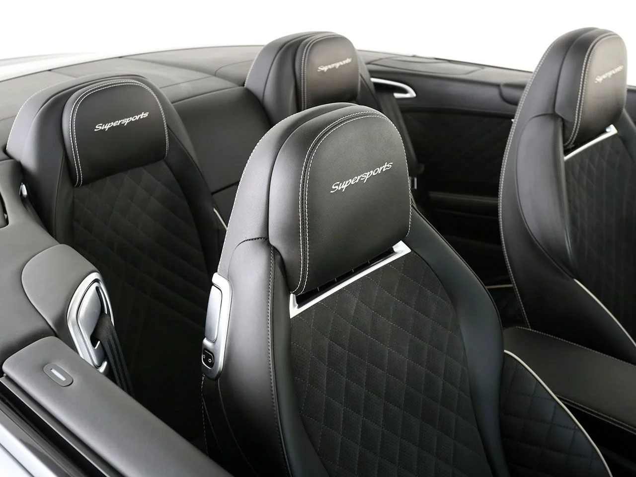 Used 2018 Black Bentley Base image 14