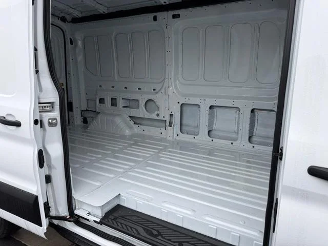 New 2026 Oxford White Ford Cargo Van image 31