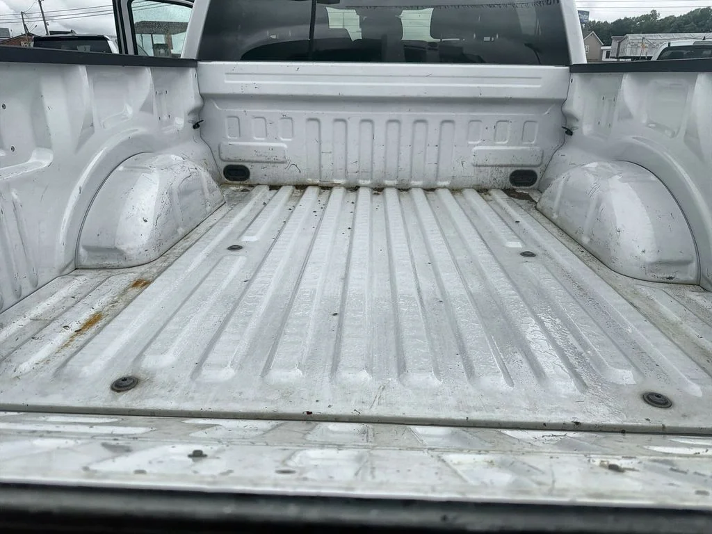 Used 2023 White Ford XL image 19