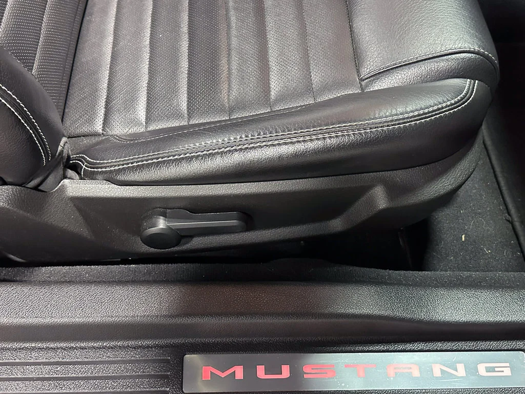 Used 2010 Red Ford V6 image 49