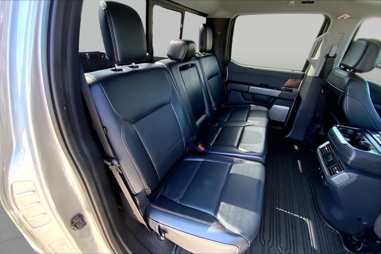 Used 2023 Iconic Silver Metallic Ford LARIAT image 20