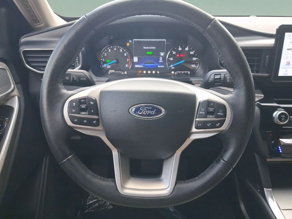Used 2023 Red Ford Limited image 20