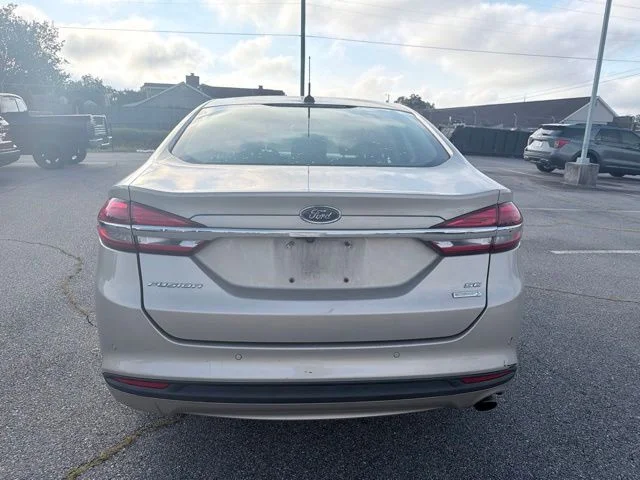 Used 2018 Gold Ford SE image 4