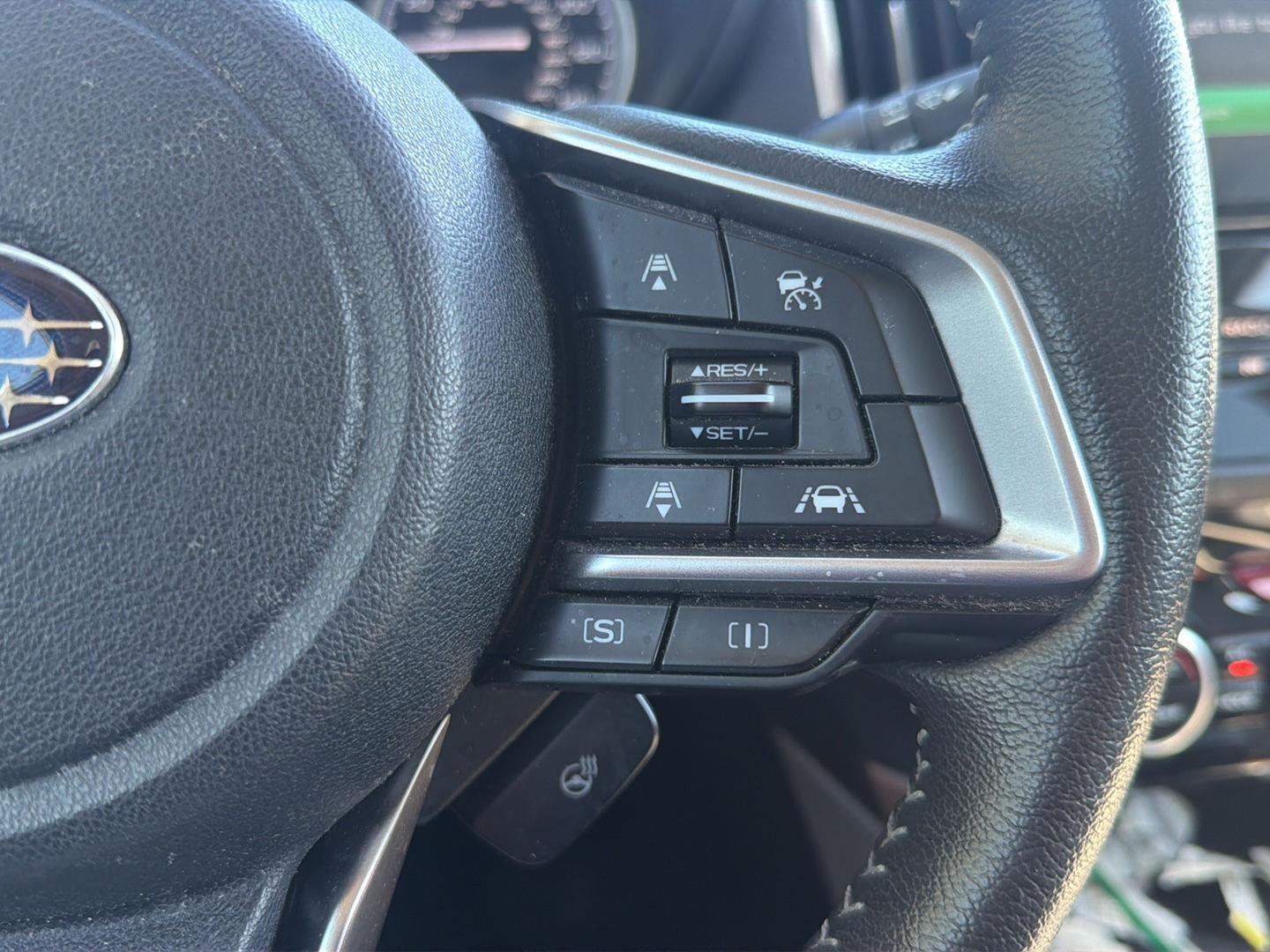 Used 2019 Crystal White Pearl Subaru Limited image 12