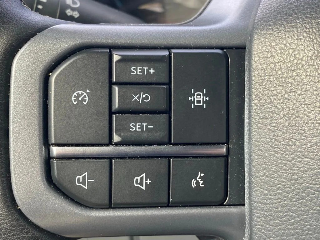 Used 2023 Gray Ford XLT image 27