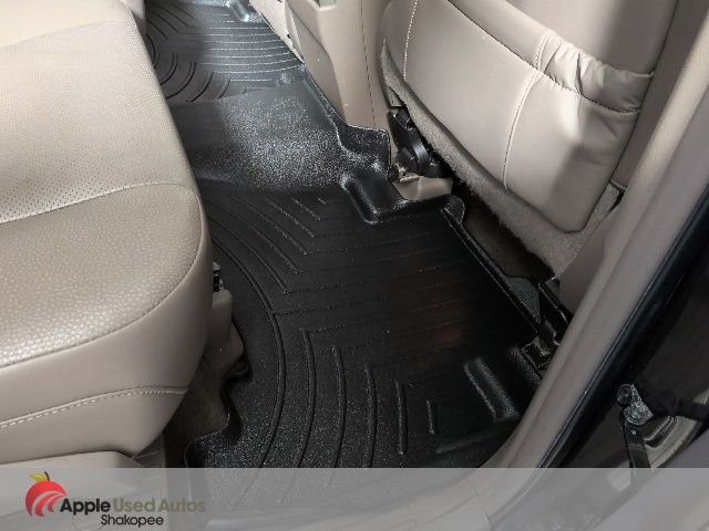 Used 2014 Red Lexus 460 image 40