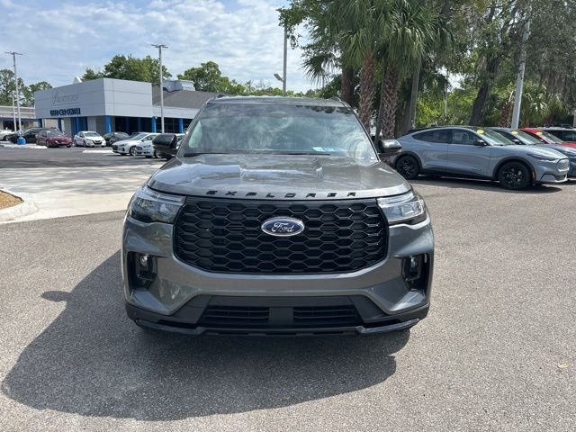 Certified Used 2026 Gray Metallic Ford ST-Line image 9