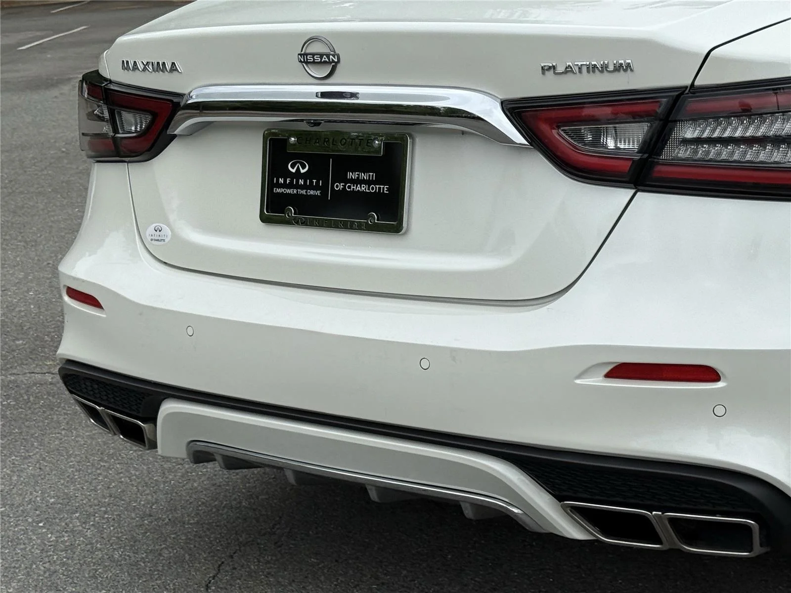 Used 2023 Pearl White Tricoat Nissan Platinum image 26