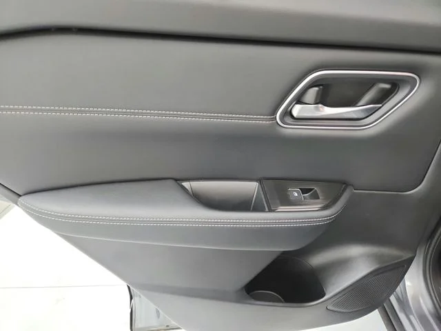 Used 2026 Gray Nissan Platinum image 48