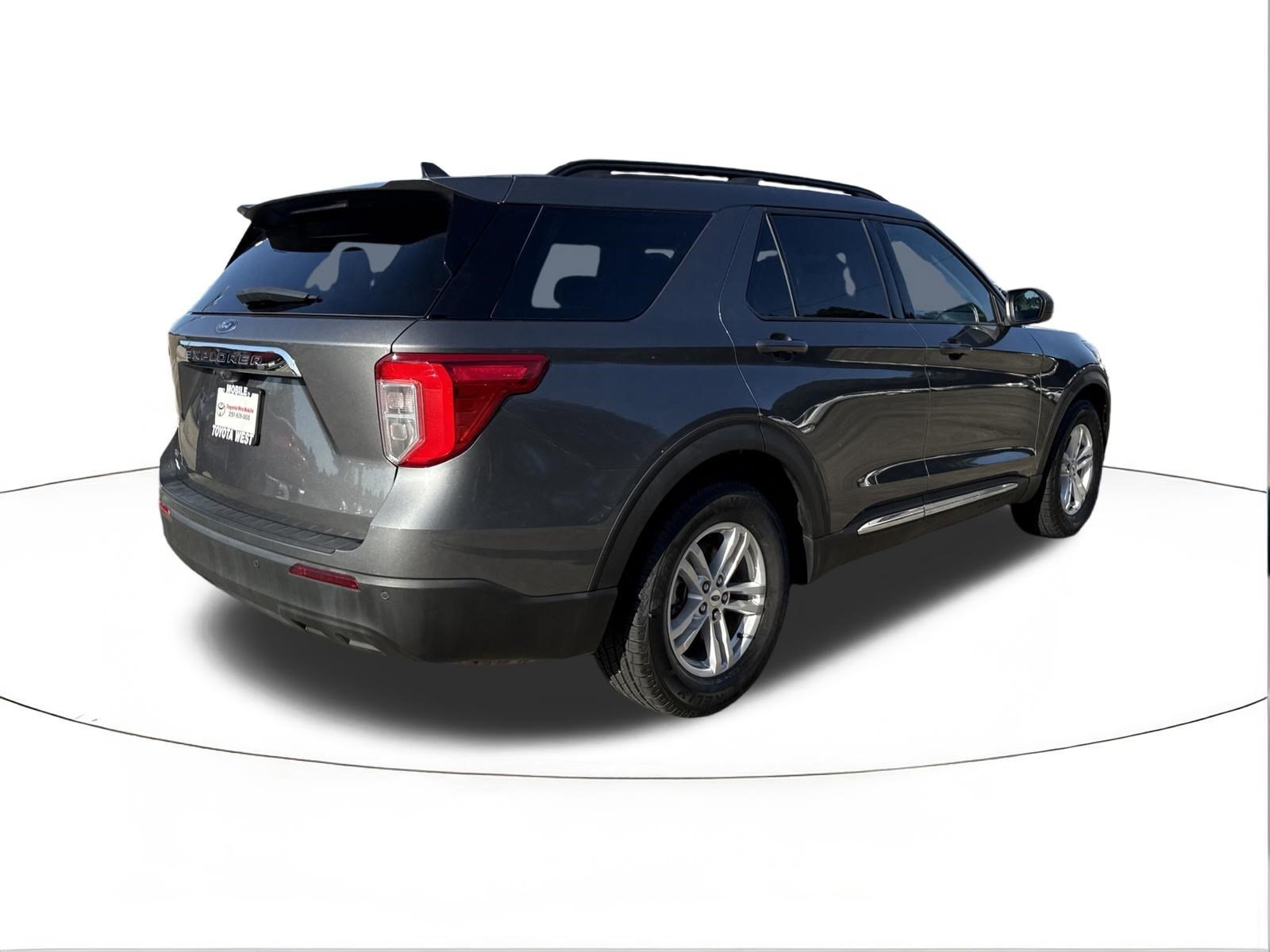Used 2023 Carbonized Gray Metallic Ford XLT image 3