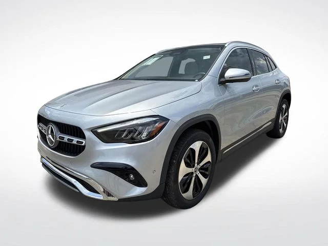 Used 2025 Silver Mercedes-Benz GLA 250 image 3