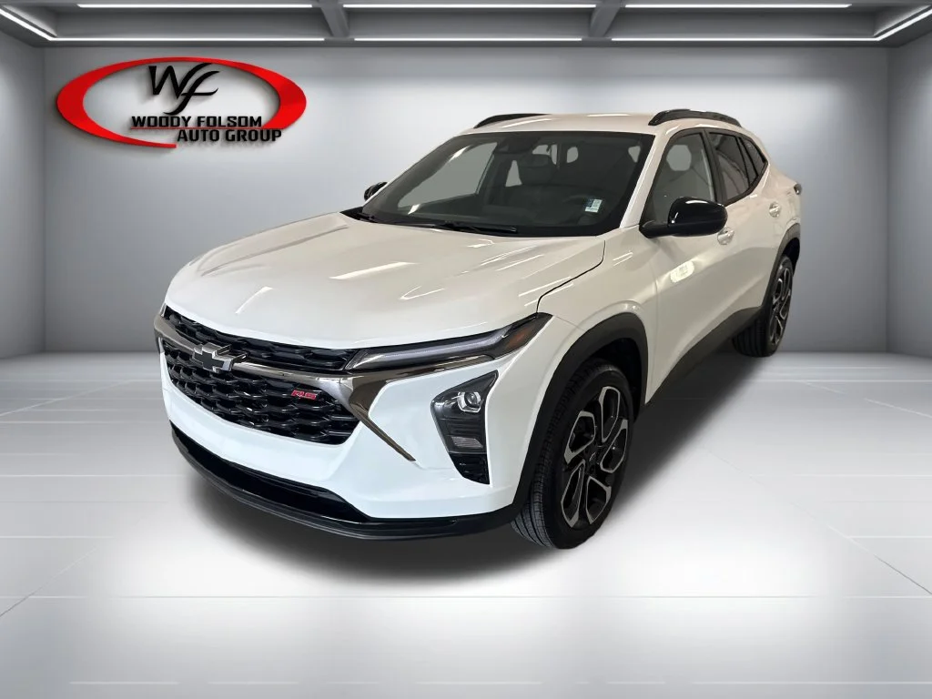 New 2026 Summit White Chevrolet 2RS image 3