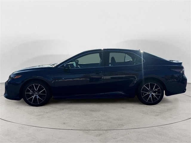 2024 Toyota Camry SE photo 2