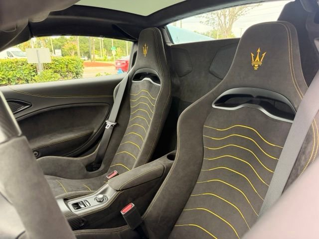 Used 2024 Aqua Rainbow Maserati Cielo image 6