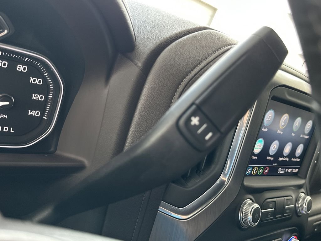 Used 2022 White GMC Denali image 24