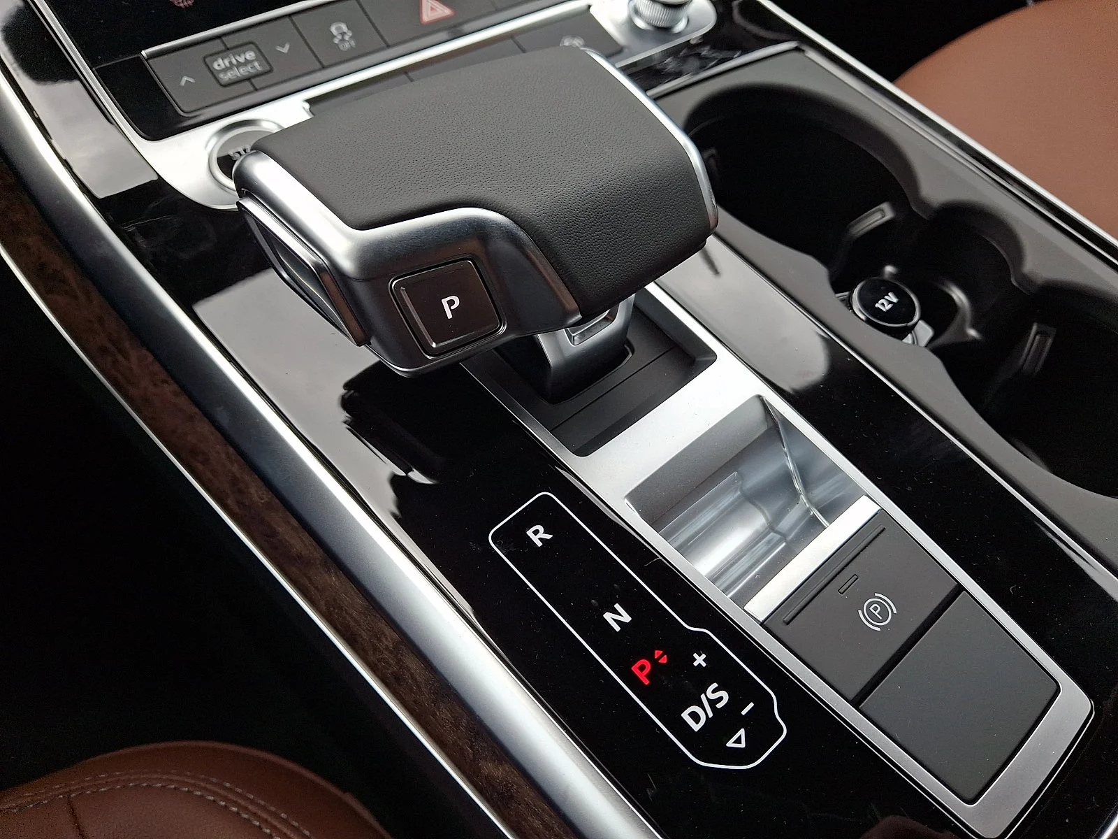 New 2027 Waitomo Blue Metallic Audi Premium image 12