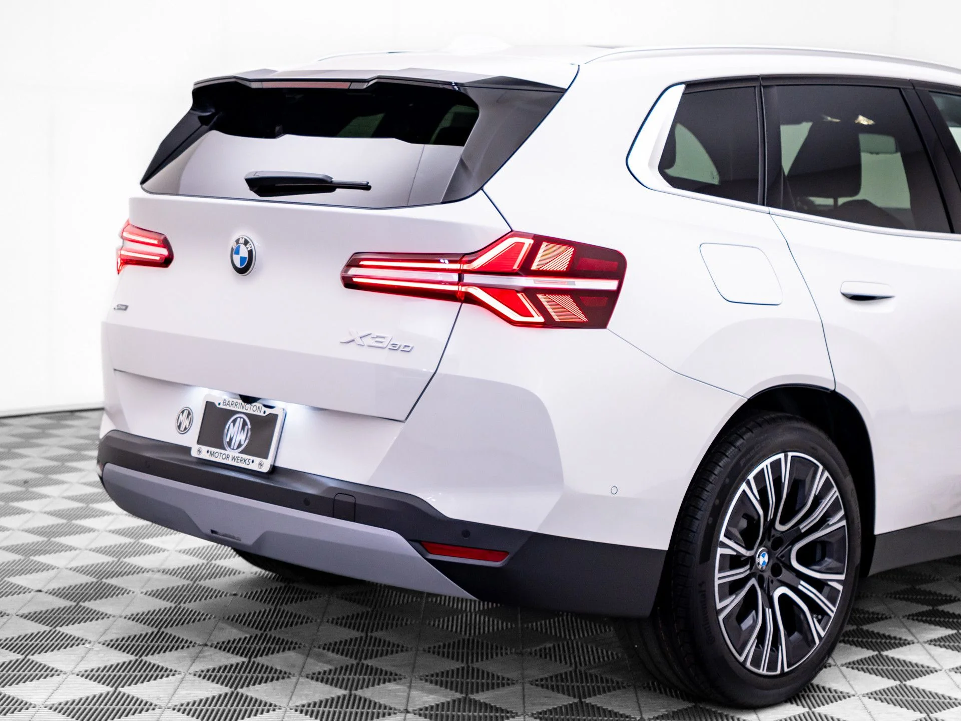New 2026 White BMW 30 xDrive image 36