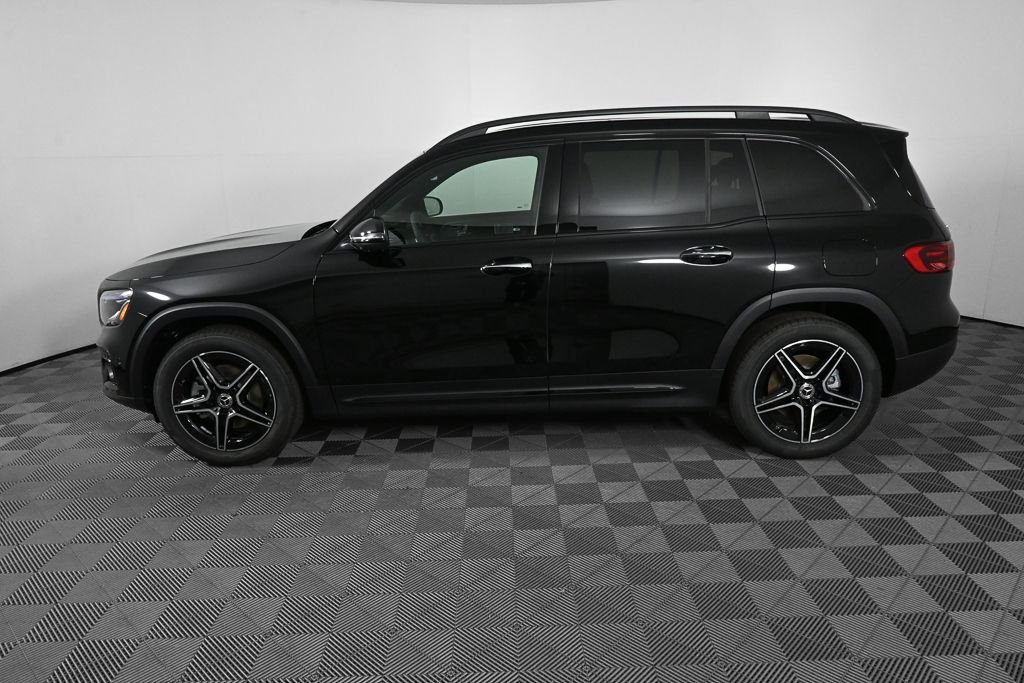 New 2026 Night Black Mercedes-Benz GLB 250 image 3