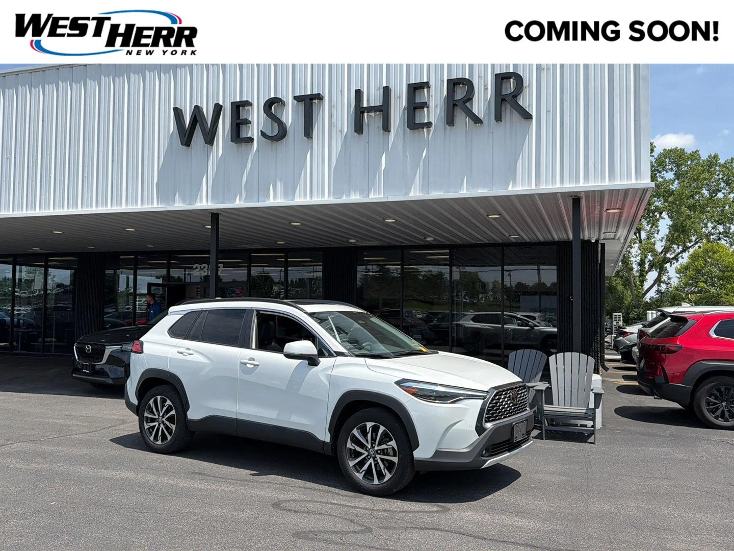 Used 2024 Wind Chill Pearl Toyota XLE image 1