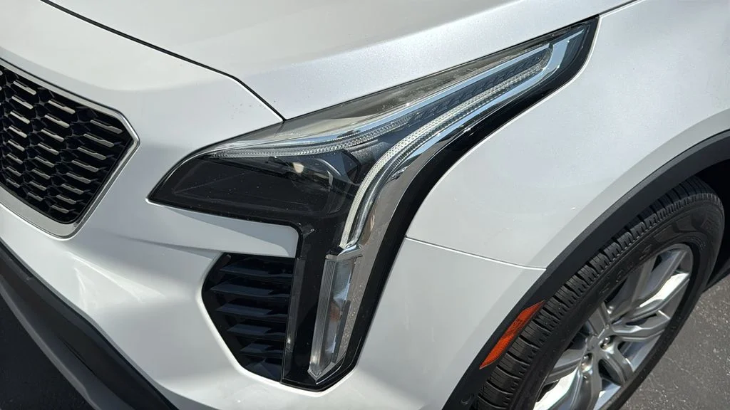 Used 2022 White Cadillac Premium Luxury image 6