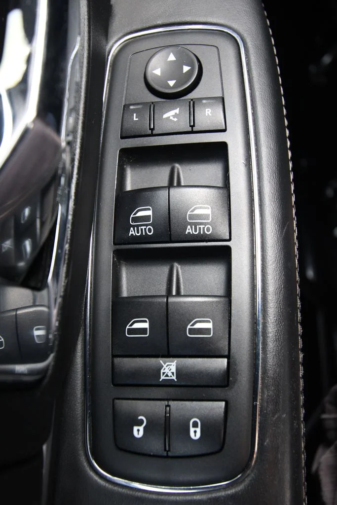 Used 2016 Black Ram Laramie Longhorn image 24