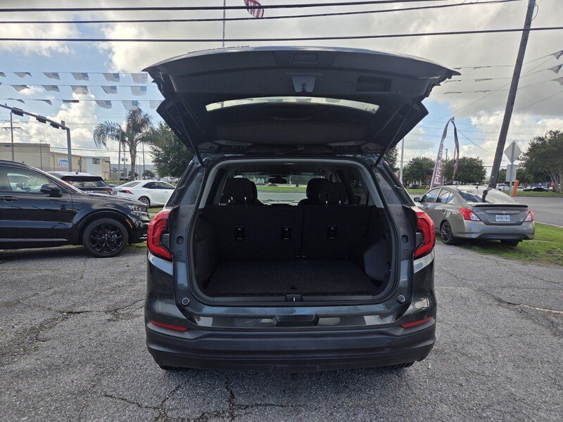 Used 2019 Gray GMC SLE image 27