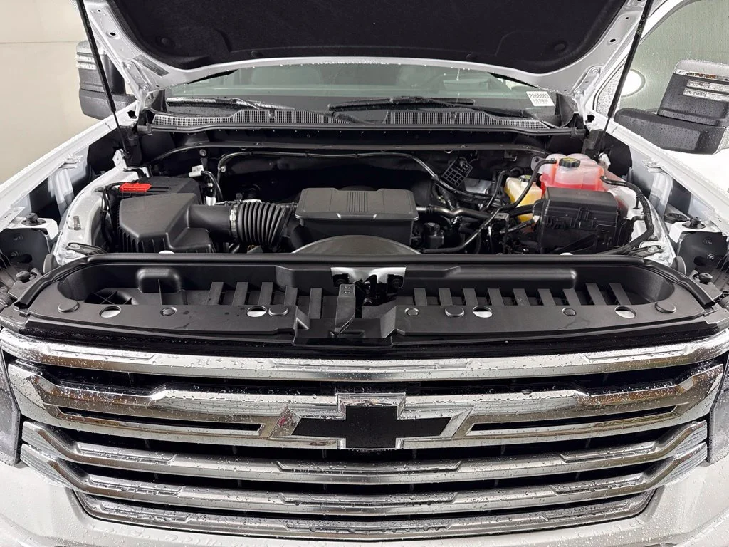New 2026 Summit White Chevrolet High Country image 55