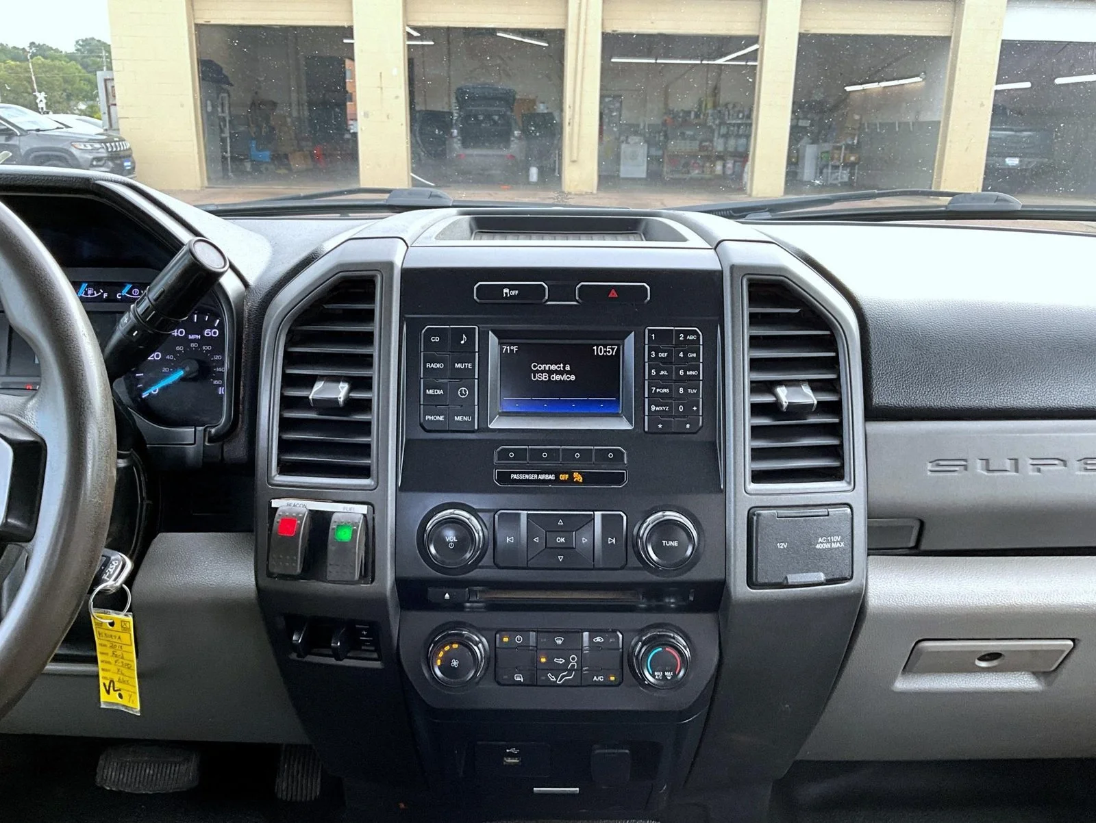Used 2018 Blue Ford XL image 14